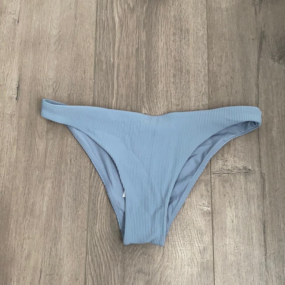 Cheeky Lululemon swim bottoms